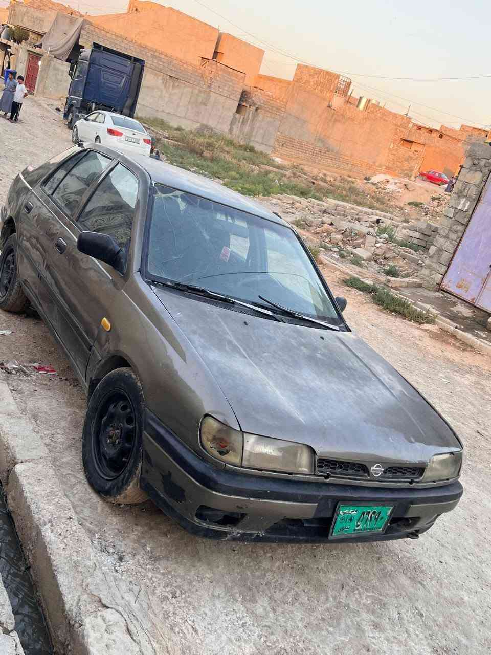 السلام عليكم نيسان صني جنطه 1992 
محرك نفخ كير شرط 
رقم اخضر تحويل شرط 
كابون مابيها 
طخم تاير جديد 
سياره حلوه كاعده 
يحتاجلها طخم وجام امامي
الاستفسار ع رقم 
***********
