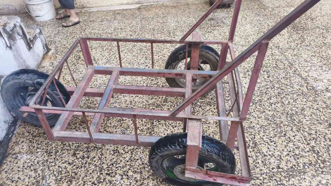 عربانة • تحتاج صبغ • الموصل جانب الأيسر