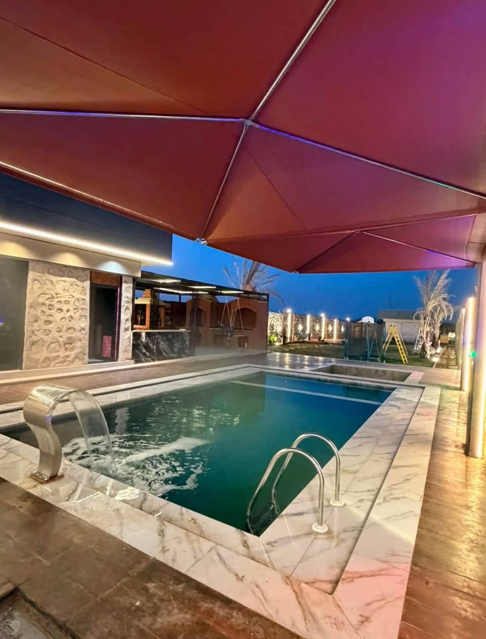 🌿 مزرعة جنات المدائن 🌿
📍 المدائن | تبعد 20 دقيقة عن زيونة

🏊 مسبح كبار وأطفال
🔥 باربكيو | 🎱 بليارد | 📶 فيشة
🛝 ألعاب أطفال | 🌳 حديقة واسعة

📲 للحجز والاستفسار واتساب:
***********
