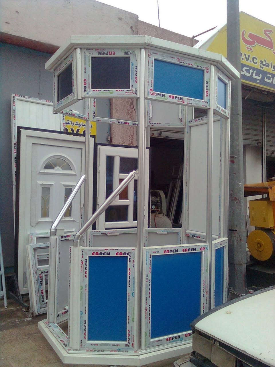 اعمال المنيوم وهياكل حديد و PVC 
 التواصل  ***********
