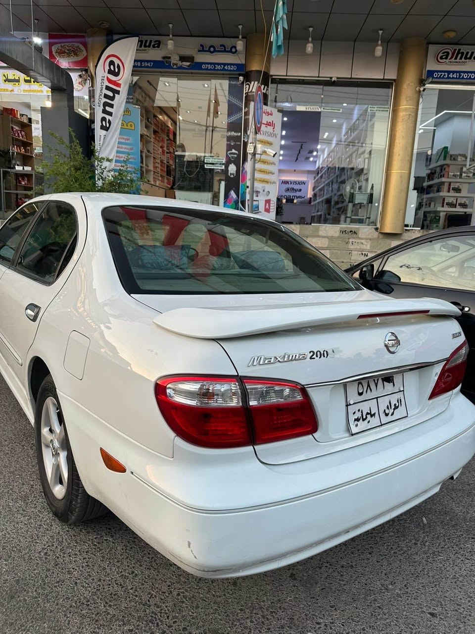 سەیارە بۆ فرۆشتن / سيارة للبيع
Nissan Maxima 2009 (نیسان ماکزیما ٢٠٠٩)
بە کوردی:
 * مۆدێل: ٢٠٠٩ (ئیستراد خاص)
 * تایبەتمەندییەکان:
   * کوشین کارەبایی
   * سوکان ڤۆلیۆم (دەستکاری کردنی دەنگ لەسەر سوکان)
   * تەبریدی لەمس
   * شاشە و کامێرا
   * گێڕ عادی
   * مەکینە ٦ پستۆن (٣٠٠٠)
 * بارودۆخ:
   * گێڕ و مەکینە و کارەباییات بە شەرت
   * هەموو گیانی لەسەر دەقی شەریکەیە
   * ٤ پارچەی بۆیاغە
   * سەنەوی بەسەرچووە
 * نرخ: ٧٢ وەڕەقە ($7,200) و مەجالێکی کەمی تێدایە

*********** watsup

بالعربية:
 * الموديل: 2009 (استيراد خاص)
 * المواصفات:
   * كراسي (كوشن) كهرباء
   * تحكم مقود (فوليوم)
   * تبريد (تكييف) لمس
   * شاشة وكاميرا
   * قير عادي
   * محرك 6 سلندر (سعة 3000)
 * الحالة:
   * القير والمحرك والكهربائيات بشرط الفحص
   * السيارة بحالة الشركة بالكامل (قطع أصلية)
   * تحتوي على صبغ في 4 قطع
   * السنوية منتهية (متوقفة)
 * السعر: 72 ورقة (7,200$) مع مجال بسيط للتفاوض

*********** wats up كويسينجاك, أربيل
