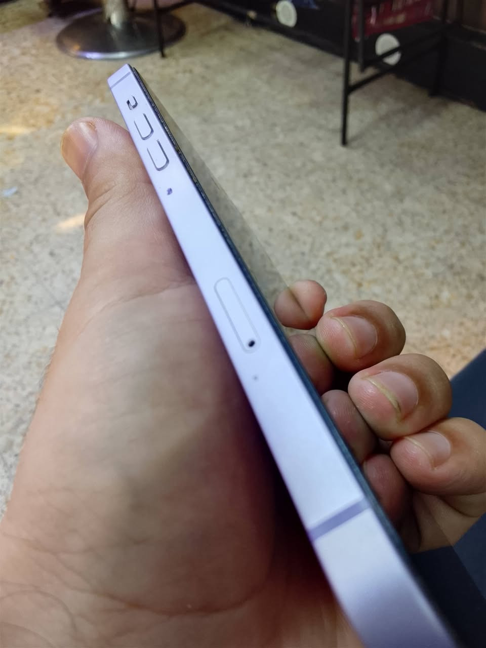 السلام عليكم
IPHONE 14PLUS 
الذاكـرة ..128
البطارية ..🔋84 
الجهاز وتر بـروف ما مستبدل ولا قطعة 
النظافة 100/100 
كارتون وكيبل شحن موجود 
السعر 650 الف 
العنوان بغداد حي العامل 
***********

