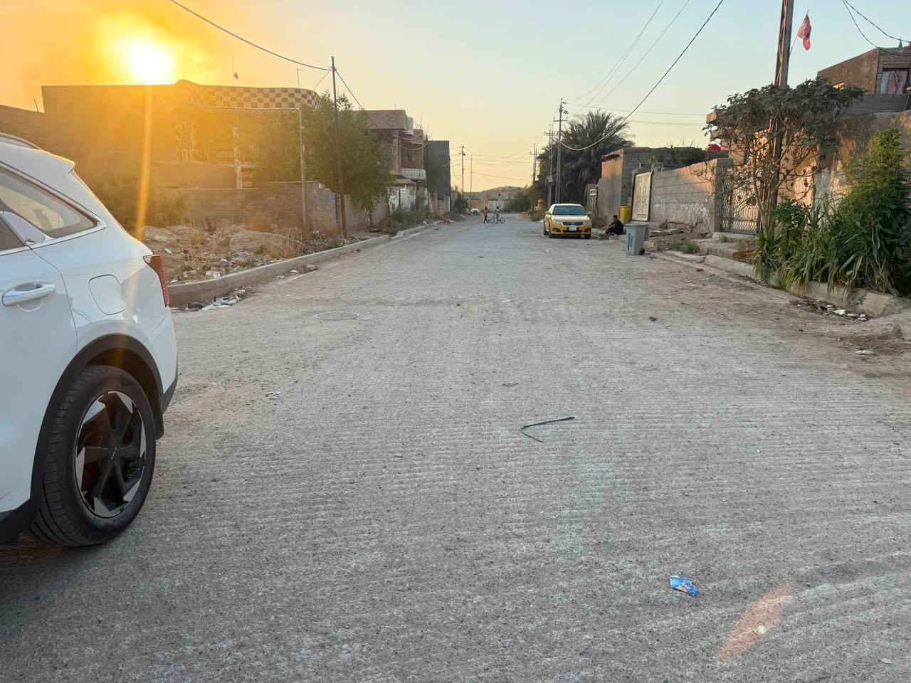 قطعة طابو صرف في حي ( الزهراء ) 
خلف بيت ( خالد شعلان ) 
مساحة 150 م 
خدمات - ماء - كهرباء 
تحويل ( مباشر ) 
شارع بعرض ( 15 ) م 

للاستفسار مراجعة مكتب ( غيدان ) للعقار  
واسط - الزبيدية - مقابيل حي ( الصناعي )  
***********  
*********** محمد سيد غازي
