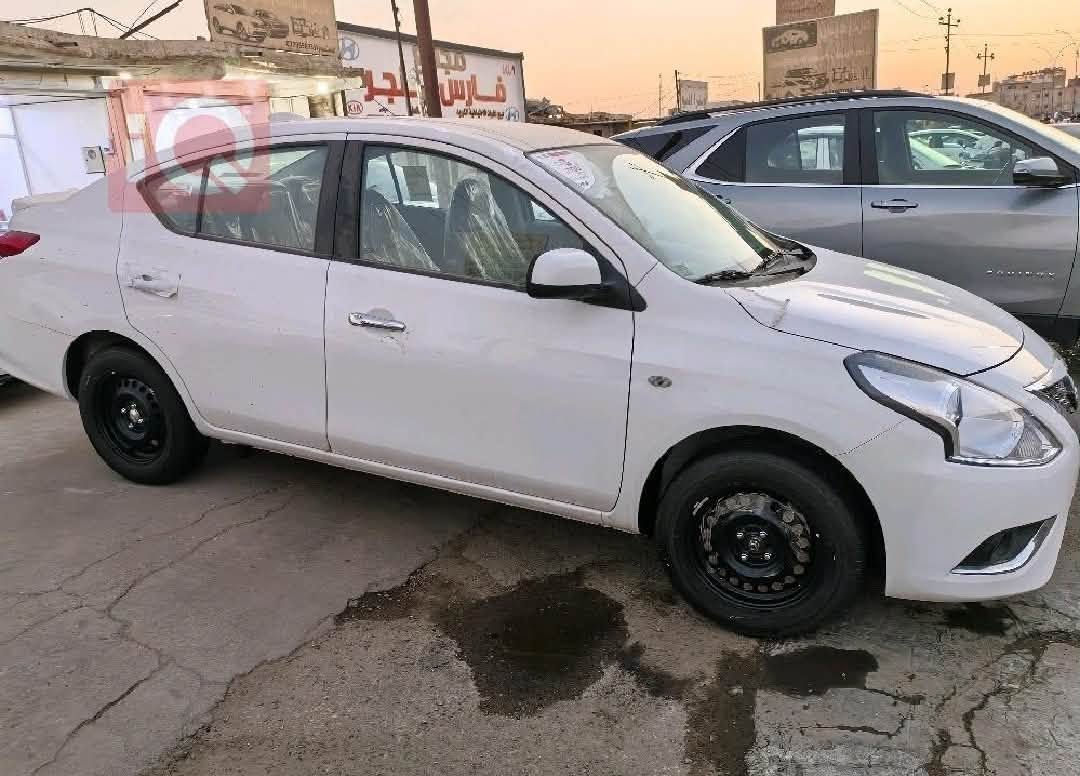 سني ٢٥ هندي زيرو صفر 
ميسان مكانها 
السعر ١٣٨ 
رقم بغداد مداور ثاني يوم 
رقم تواصل ***********
شباج نحله 
بليته زركه 
كشاف ضبابي

نص مكتوب في الصور:
- iQ CARS
- 11 IQ CARS