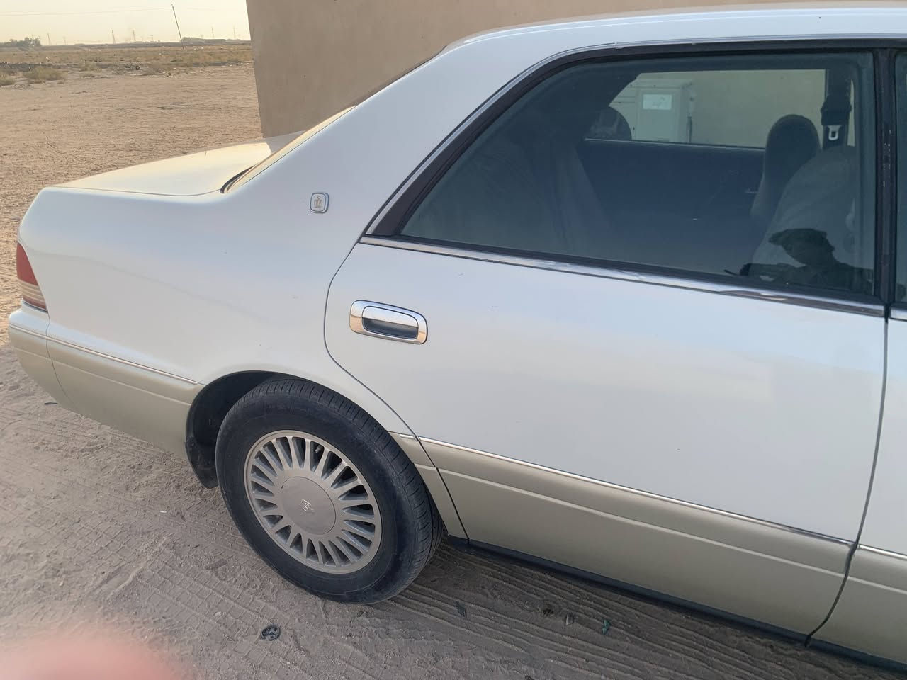 السلام عليكم 
سياره راس الثور  جديد كارتون
سياره مكفولة كير محرك تبريد قطعتين. حداديه توني مسويها ميه بالميه تخم تواير للكدام جديد. سياره تحوير ايسر ابلاد.سويج ريمود بصمه بأسمي رقم بصره سنويه لل٢٠٣١     سعر ١٠٥
***********
