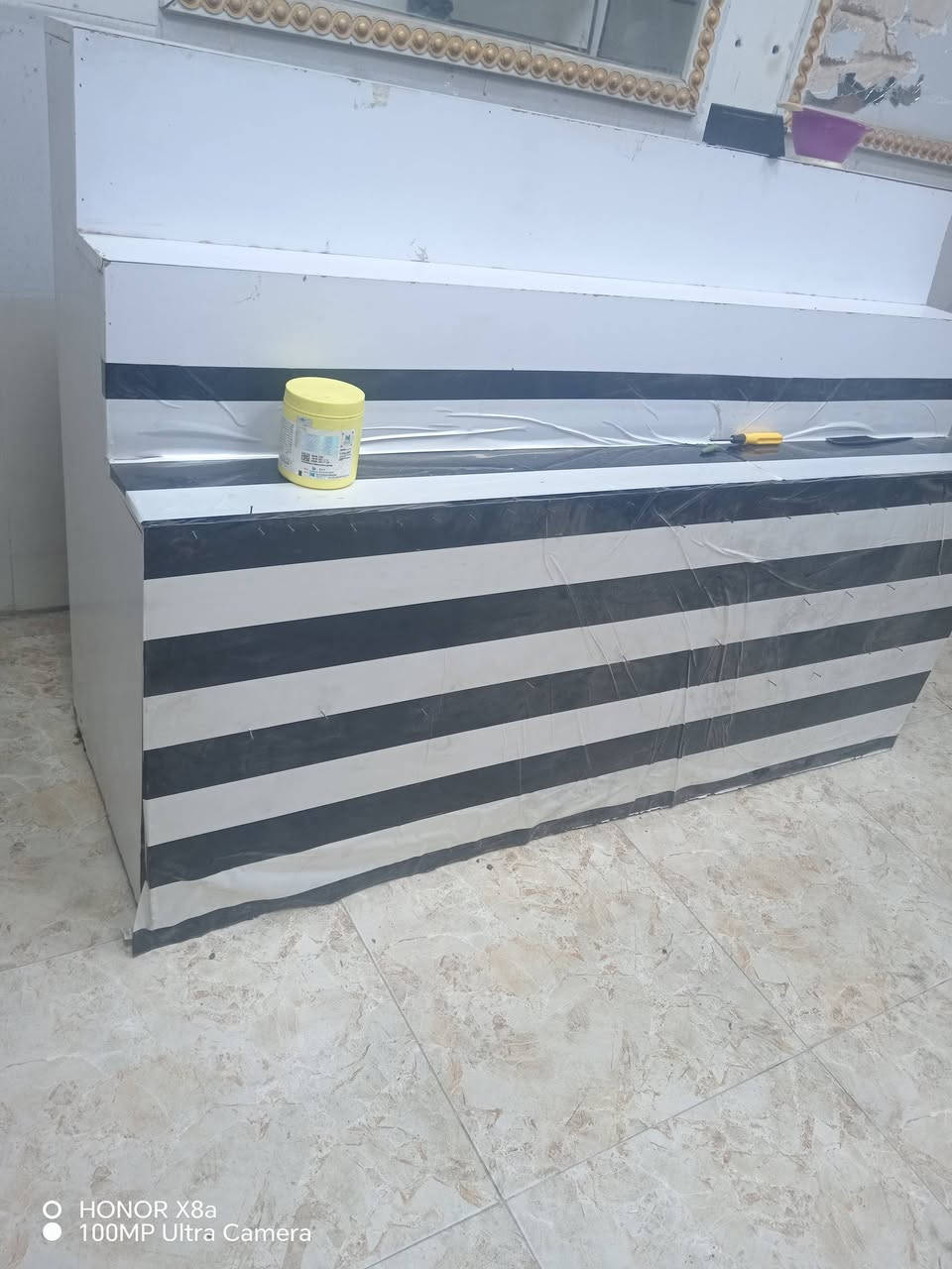 مرحبا عندي غراض البيع مستعمل بس نضيفات وبسعار مناسبه لي حاب يشتري خلي يتواصل على هذا الرقم *********** @إشارة
