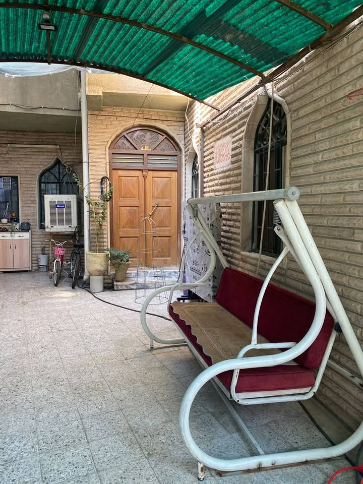 السلام عليكم
دار للبيع مساحته (١٧٩ م )في السند وعلى ارض الواقع (١٩٦ م )واجهة الدار (٧.٥) في منطقة الكاظمية الفرع المقابيل معمل فتاح باشا قرب متنزه ١٤ تموز
هذه بعض اجزاء البيت المرفقة بالصور
للاستفسار الاتصال على الرقم
***********
