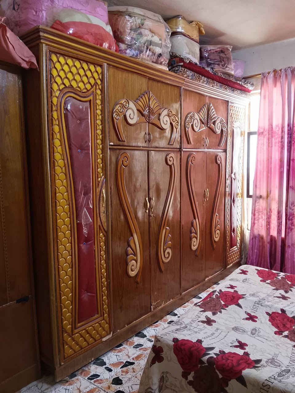 غرفه نوم • مستعملة • قابل نقاش