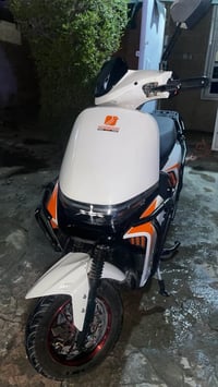 شحن • ٦ بطاريات • موديل ٢٠٢٥