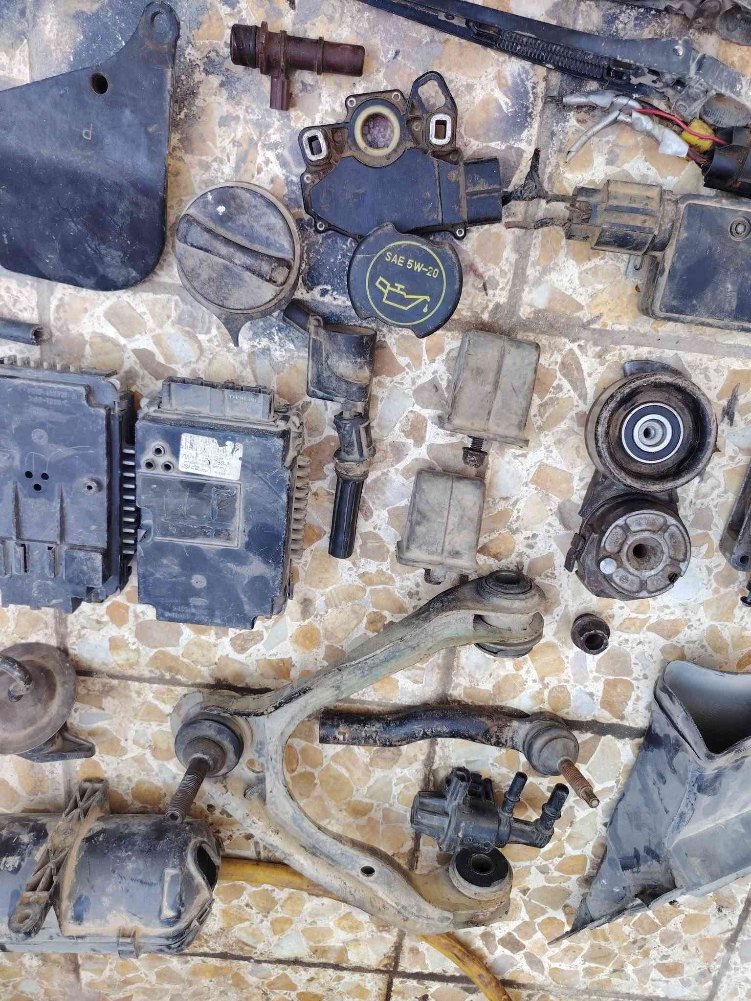 السلام عليكم غراض فورد كراون فكتوريا حلل واخذ
