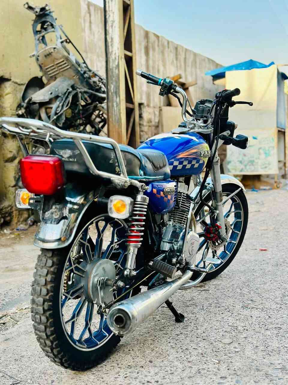 للبيع متور بارت عيتاني اساسي محرك 200Cc طلقة
كهربيات كامل شغال اوراق منفيس اصلي موجود  
سعر 460 الف وفي مجال بسيط للتواصل *********** وفي واتس اب
