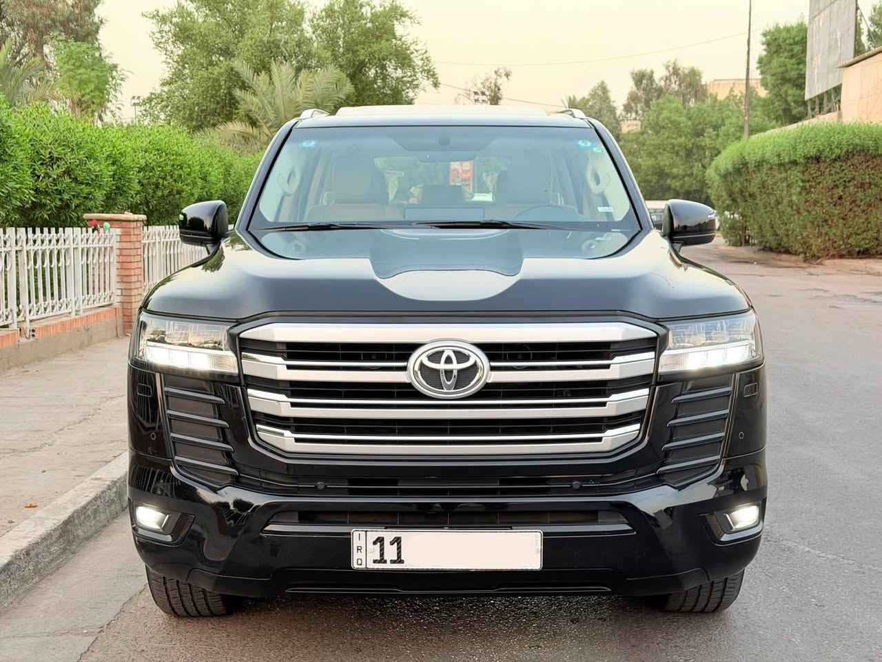 لاندكروز GX.R • ٢٠٢٢ • رقم بغداد