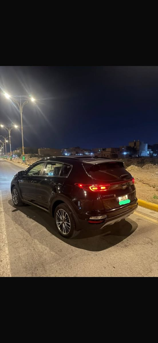 للبيع كيا سبورتج 2021 اعلى فئة فول مواصفات
*المواصفات:*
- الموديل: 2021
- المحرك: 2400 دبل كازكيت يعني انسه دوانز
- الدفع: 4x4
- اللون: اسود ملكي
- الممشى: 34,000
- الرقم: بغداد انكليزي بااسمي

*المواصفات:*
سقف بانوراما، لد امامي، متكيف، رادار تثبيت سرعة، تكيف، حساسات امامية خلفية، كاميرا خلفية، تبريد وتدفئة للمقاعد، تدفئة ستيرن، شحن وايرلس، شاشة كبيرة، صوت Harman Kardon، دخول ذكي + بصمة، ويل 19 انش

*الضرر:*
- السونار مرفق فقط بند صبغ

*السعر:* 155 ورقة
*المكان:* كربلاء
السيارة نظيفة وجاهزة ***********
