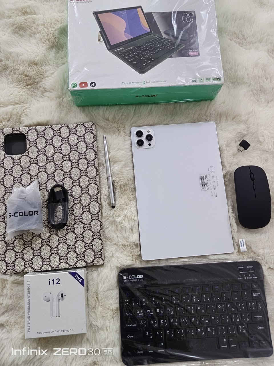 ,📱✨ تابلت GT90 Ultra مع كيبورد وماوس بلوتوث
✅ شاشة IPS مقاس 10.1 إنش HD
✅ معالج Octa Core ونظام Android 13
✅ يدعم شريحتي اتصال + Wi-Fi + Bluetooth + GPS
✅ مساحة تخزين 1TB وذاكرة 16GB
✅ يأتي مع كيبورد وماوس بلوتوث، كڤر، قلم تاتش، سماعة،  
✅ 

💰 السعر: ١٥٠ الف
📱للتواصل والاستفسار واتساب***********
