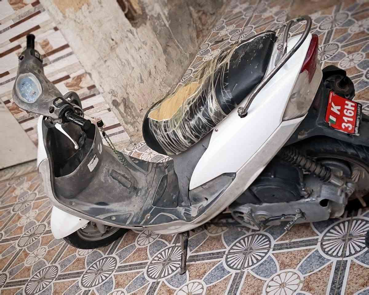 ماكس منغولي دراجة حلوة وجاهزة مفتوحه كفرهه الفوك موجود 
عوزهه باتري فقط السعر 375 بيهه مجال حك الجيه مكان الدوانية فلكة العلماء ***********
