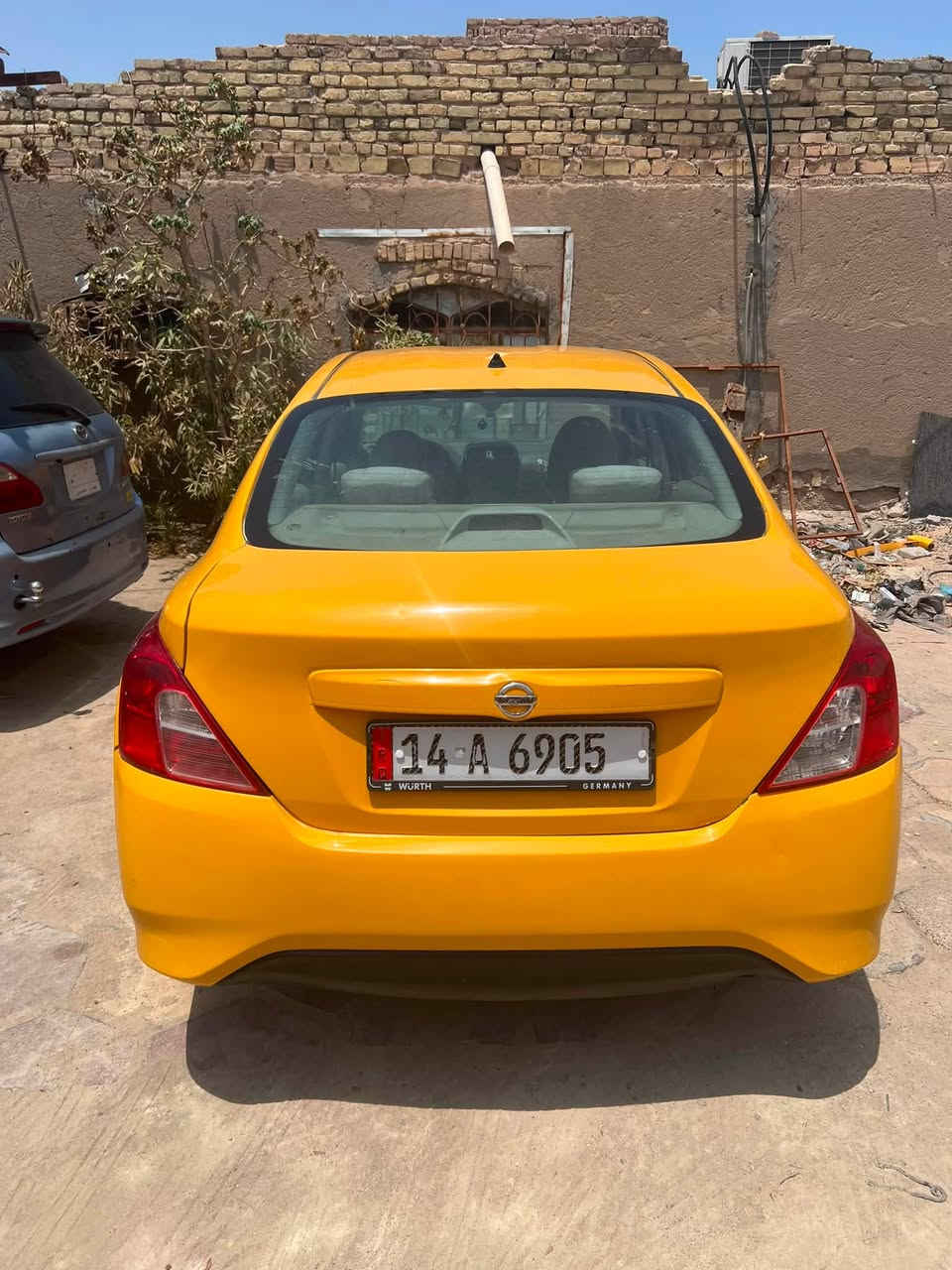 نسان سني هندي مديل ٢٠٢٣ بيه ضربه مدكر خلفي سياره كلشي شغال بيه عليه منضومه غاز تبريد حداده تخم تاير كلشي مصفره غرامه سعر ٩٥ بيه مجال ***********
