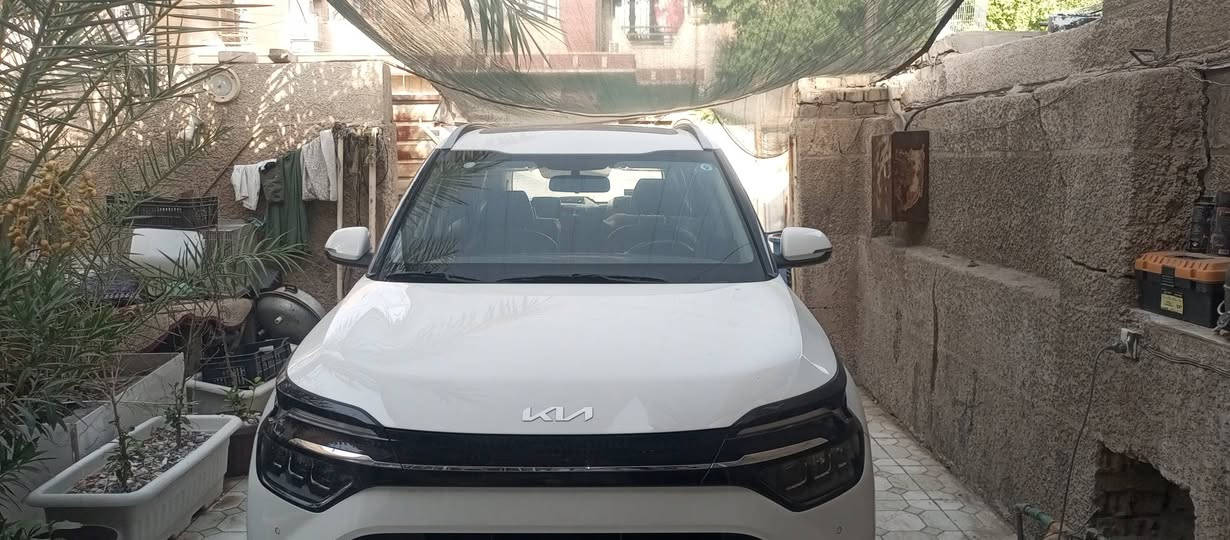 كارنز موديل 25 VIP كشنات منفصل كامل المواصفات ماشية 16500 السعر 19 الف رقم بغداد مكينه تيربو هاتف ***********
