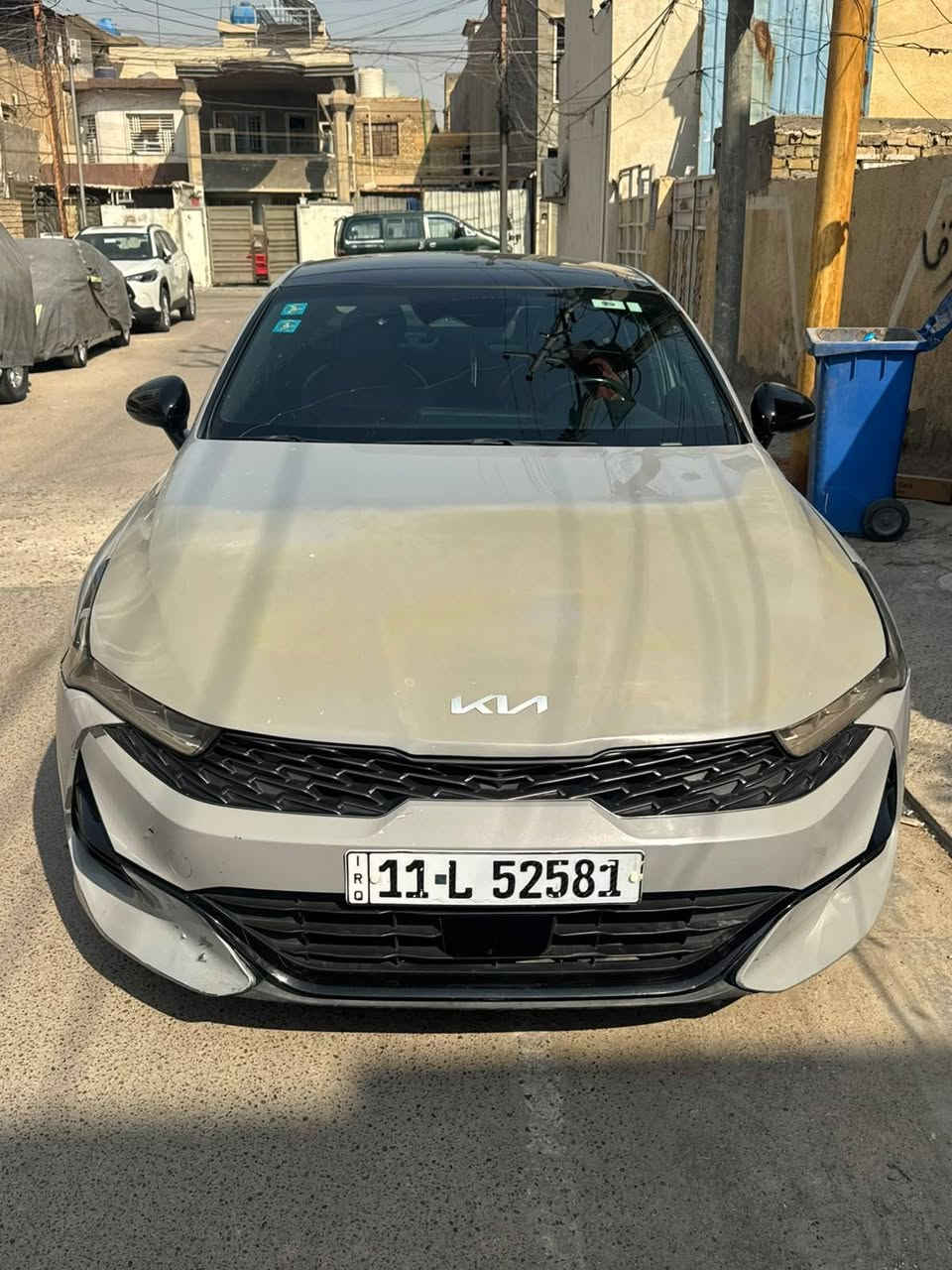 السلام عليكم
K5 2022 GT LINE لون سمنتي للبيع 

محرك 1600 تيربو 

بصمة ابواب وجنطة 

شاشة لمس كامرة دوارة 

كشنات لون احمر مميز 

درايف مود 3 انظمة قيادة 

ردار امامي وخلفي توقف ذاتي 

قيادة آلية تحديد مسار 

تدفئة كشنات 

ابل كار بلي 

مانع تزحلق 

لد خلفي 

لد امامي برتقالي 

لايت ٣ عدسات زنون 

تشغيل عن بعد 

وبعد بيها مواصفات 

السيارة ضربتها امامية  البنيد فقط بدون دواخل ورقم الشاصي بالصور 

ماشية 105 km

السعر 165 

مكان سيارة بغداد ***********
