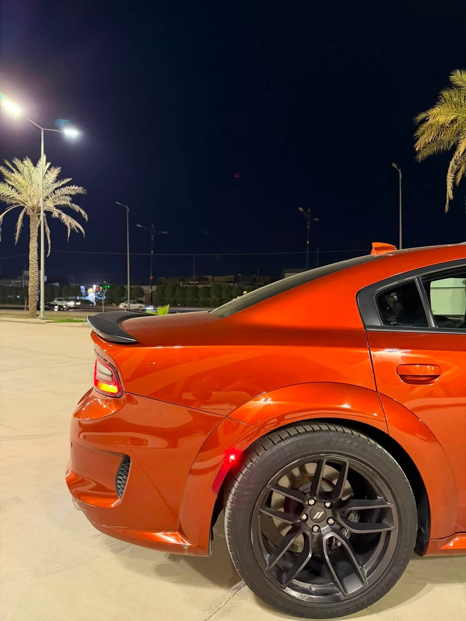 جارجر srt سكات باك وايد بدي اصل
الموديل 2022 
تنفس طبيعي 
السيارة بعدها بحالة الوكاله ماشية 20 الف كيلومتر 
السيارة جديده بمعنى الكلمة 
مكان السيارة ديالى بعقوبة 
للأستفسار *********** / ***********

