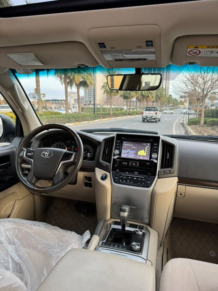 سلام عليكم لاندكروز 🇯🇵2021🇯🇵
ماشيه ٧٧ الف حقيقي
مكفولة فقط دعاميه صبغ  
الرقم أربيل
باسمي 
سنوية وهزة جديد
مكان السيارة اربيل 

السعر 50,000$
للاستفسار (***********)
