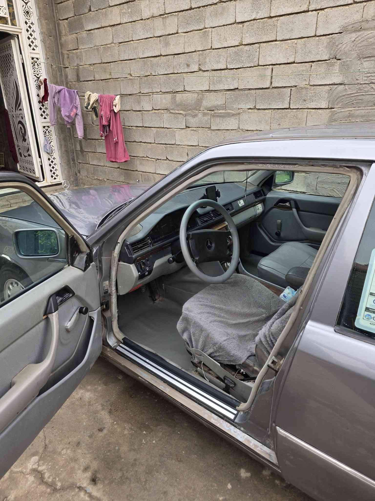 مرسيدس • موديل ٨٨ • رقم اربيل