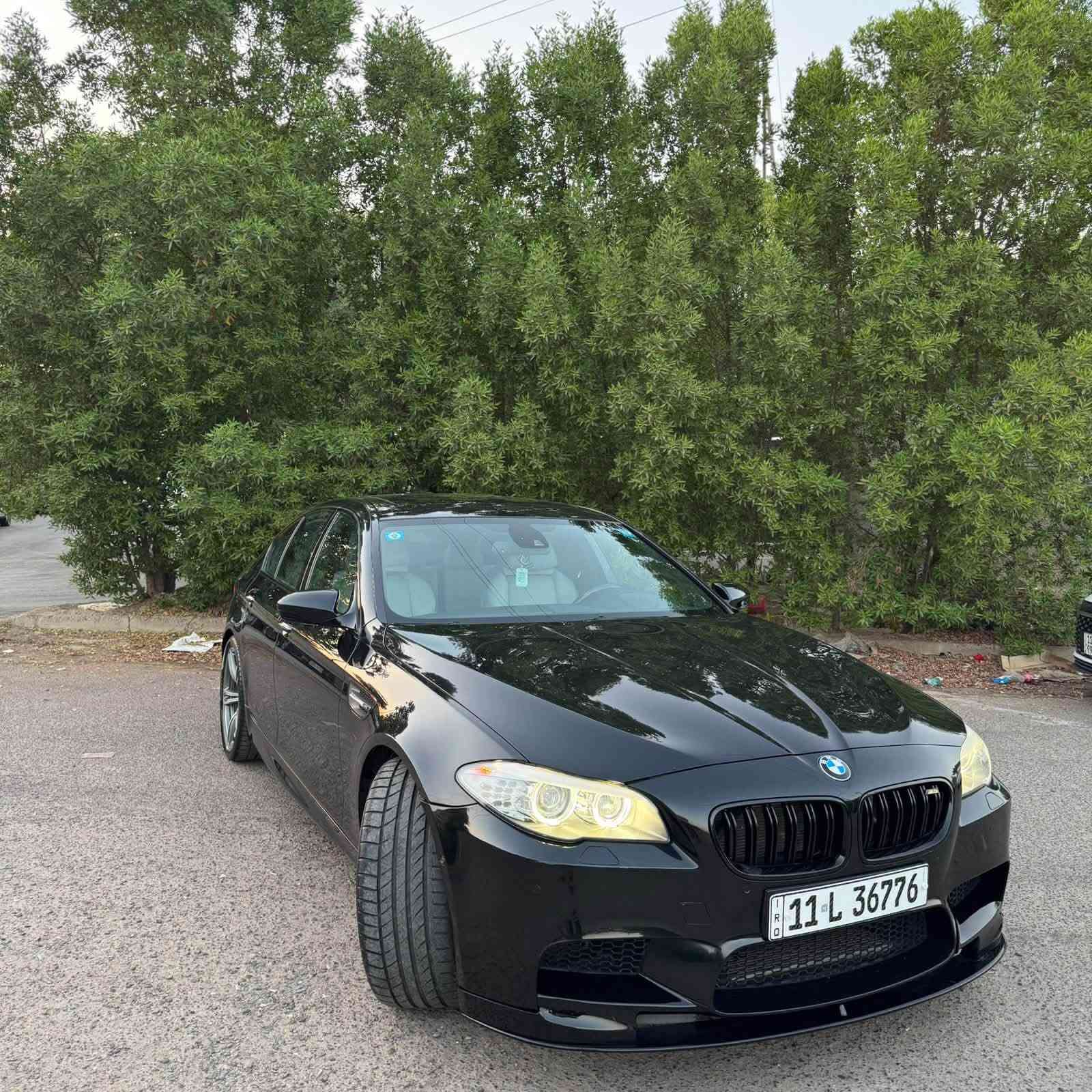 السلام عليكم 
بسم الله 
للبيع
BMW
M5 F10 2013
اصل استيراد القلم خليجية السيارة
4.4L محرك توين تيربو
600HP✈️✈️
عليها داون بايب وبرمجة
مواصفات السيارة:
بيبان 
كامرات 360
كير 3 وضعيات
ستيرن 3 وضعيات
تبريد خلفي دكتات بلتكم ايضا 
صندوك ينفتح بحركة الرجل
5 بردات
وضعيات قيادة كومفورت وسبورت وسبورت بلاس 
عليها دركة كاربون فايبر
عداد 330
شاشات خلفية 
مواصفات هواية متخلص 
السيارة جاهزة ونظيفة 
ماشية 80 الف كيلو
رقم بغدادبأسمي
مكان السيارة بغداد 
صبغ فقط دعاميات 
الي ميعرف بهيج سيارات ليخابر رجاءً
بلعافية مقدما على الي ياخذها❤️
السعر 28000$
*********** فقط اتصال
