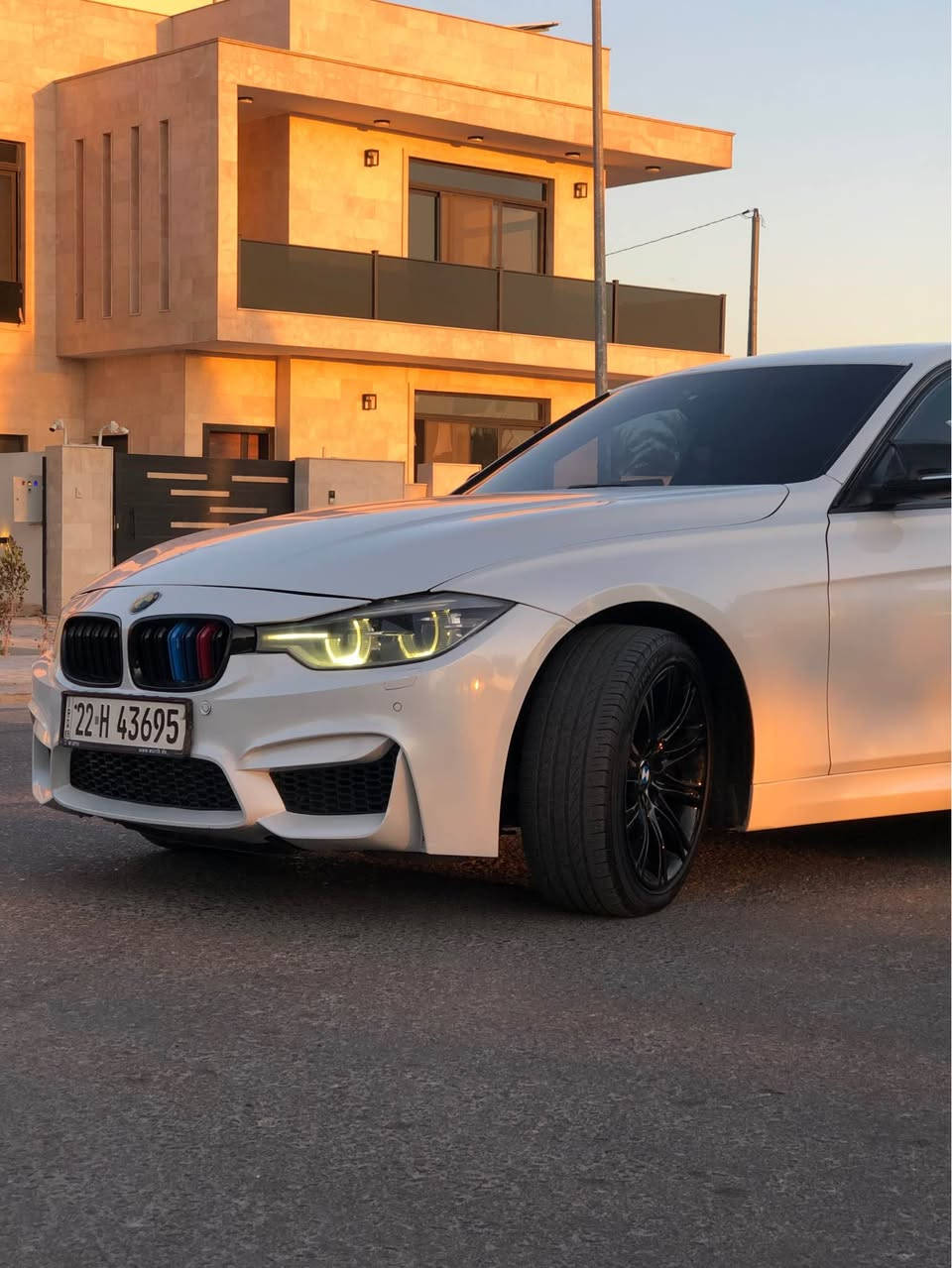 السلام عليكم 
للبيع فقط 
Bmw sport-line
موديل 2016 
S 328i
رقم إربيل بإسمي 
بدون دواخل بدون ايرباك
للاستفسار اكثر 
*********** بغداد, العراق
