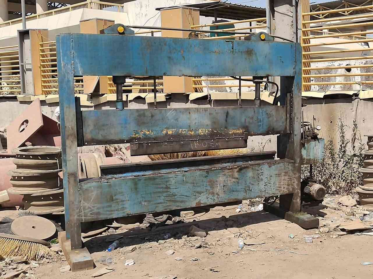للبيع معواجه هايدروليك
معواجه هايدروليك 3ملم العرض الصافي 240cm السجينه البيها 130cm دبل جك شغاله كامله
العنوان بغداد باب الشيخ *********** واتساب
