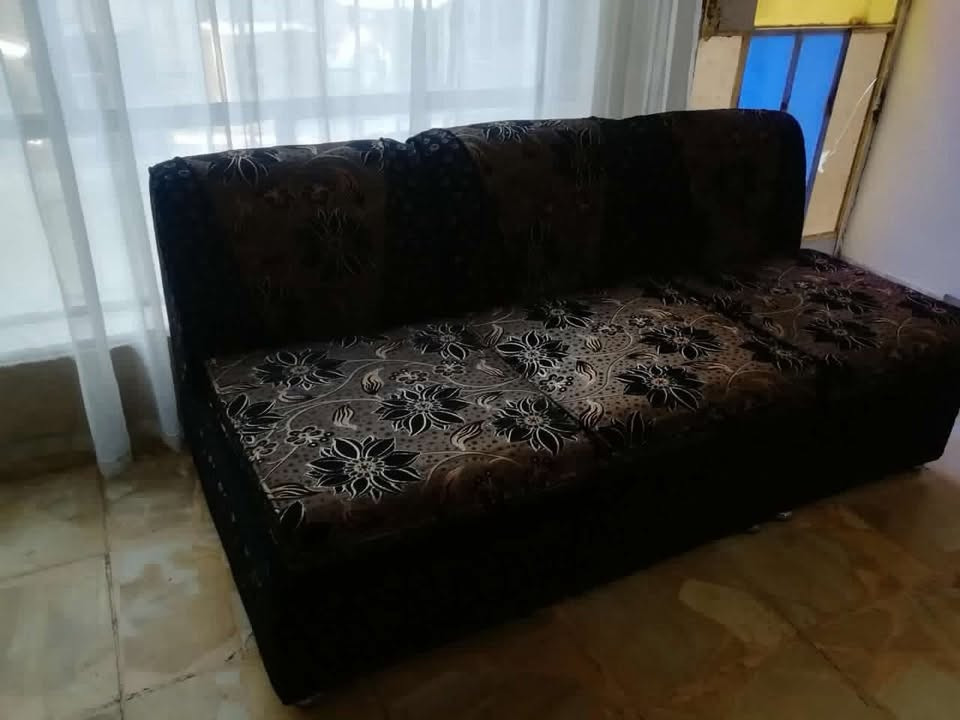 اغراض للبيع بسعر مناسب 
مكاني بغداد الغزالية 
للتواصل ***********
