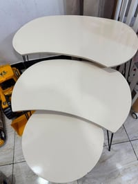 ثريات 2 سقفيه وحده جداريه  السعر 40 الف قفل  وطبلات عدد 3 السعر 25  لل...