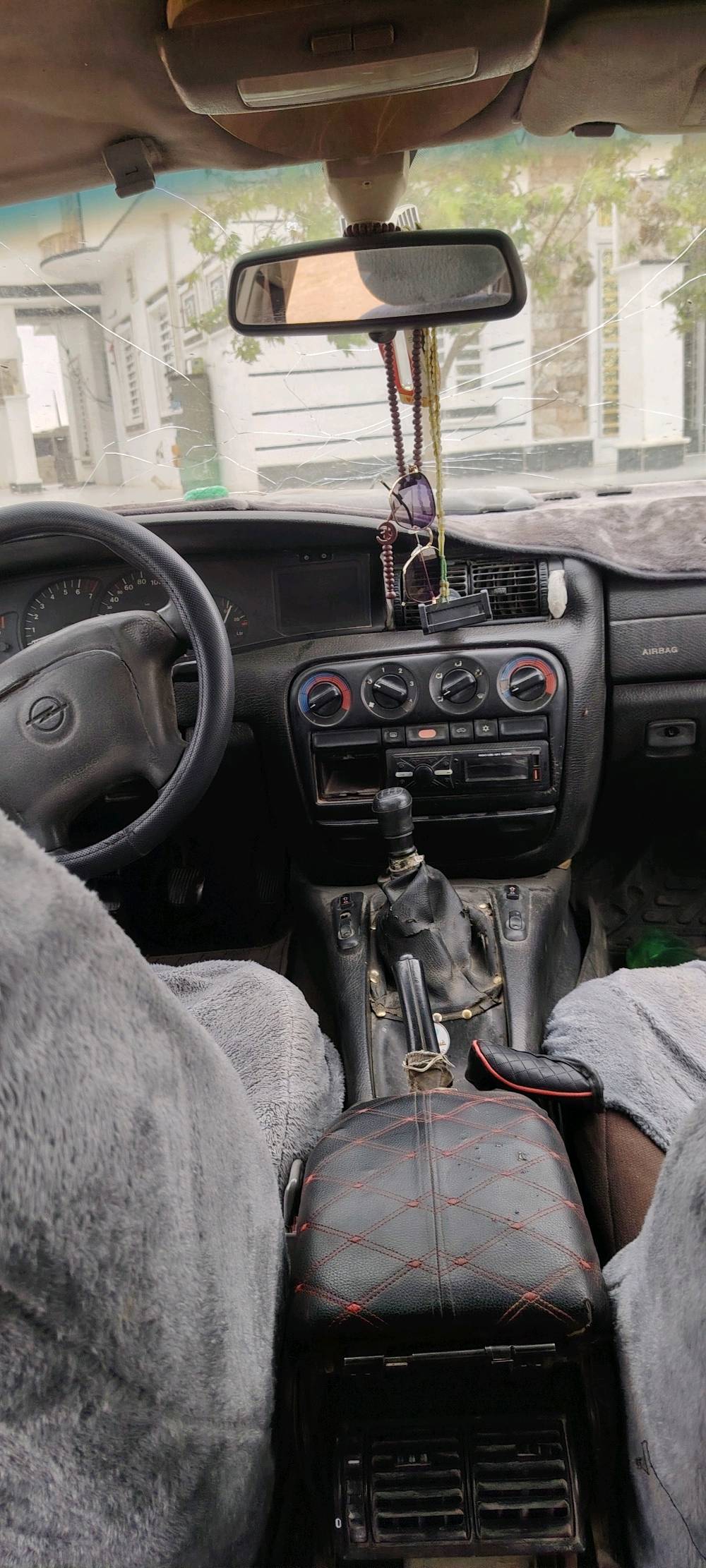 🚘 للبيع أوبل أوميغا بزون موديل 1995

🔹 محرك 6 سلندر (بَطّة) كير محرك شرط
🔹 السيارة جاهزة للبيع
🔹 السعر 20 وبيها مجال 
🔹 سياره فحص راعيها الشرعي موجود
🔹 مكان السياره صلاح الدين بيجي البوطعمه
📞 للاستفسار: ***********