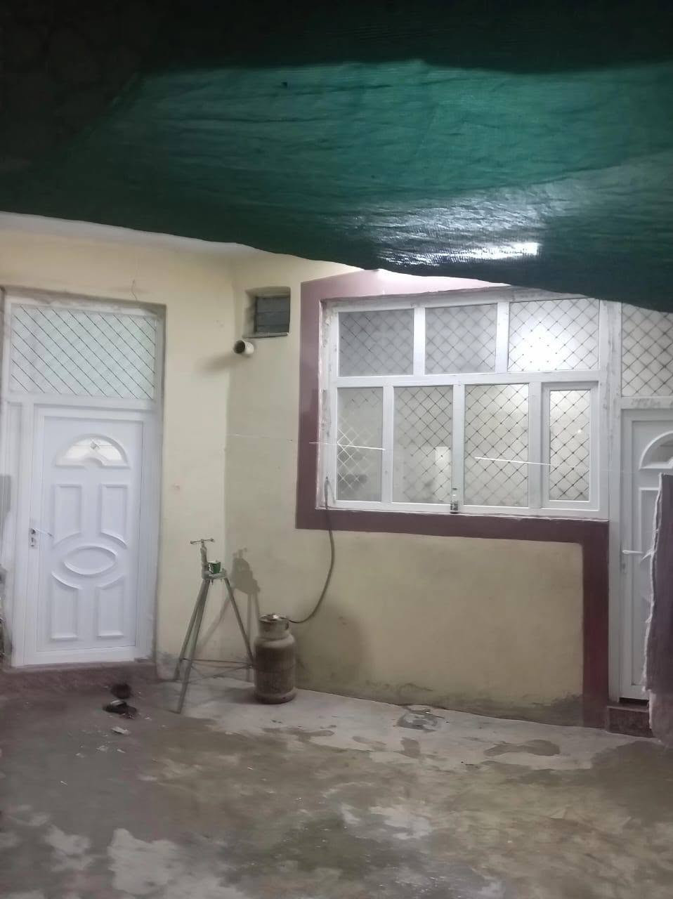 لا توجد تفاصيل

نص مكتوب في الصور:
- دار للبيع المساحه ١٥٠متر طابو زراعي سند ٢٥ بعقوبه السوامره ٢ مقابل اسواق الشمري *********** بي واتساب