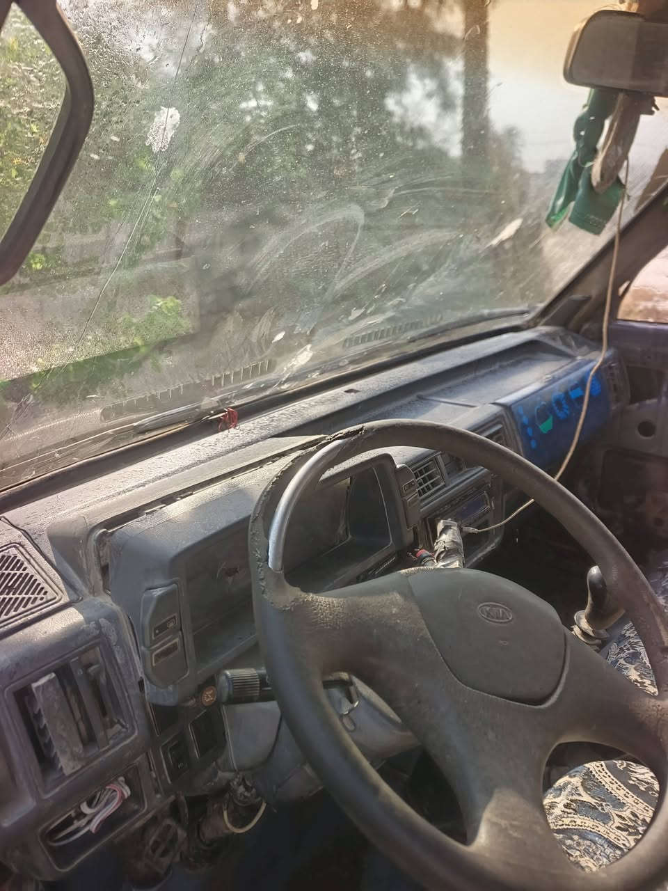 سلام عليكم كيا البيع مكينه وكير وكسن حدادية نضيفه باتري جديد السعر 12وبيها مجال مكاني حله القاسم ***********

