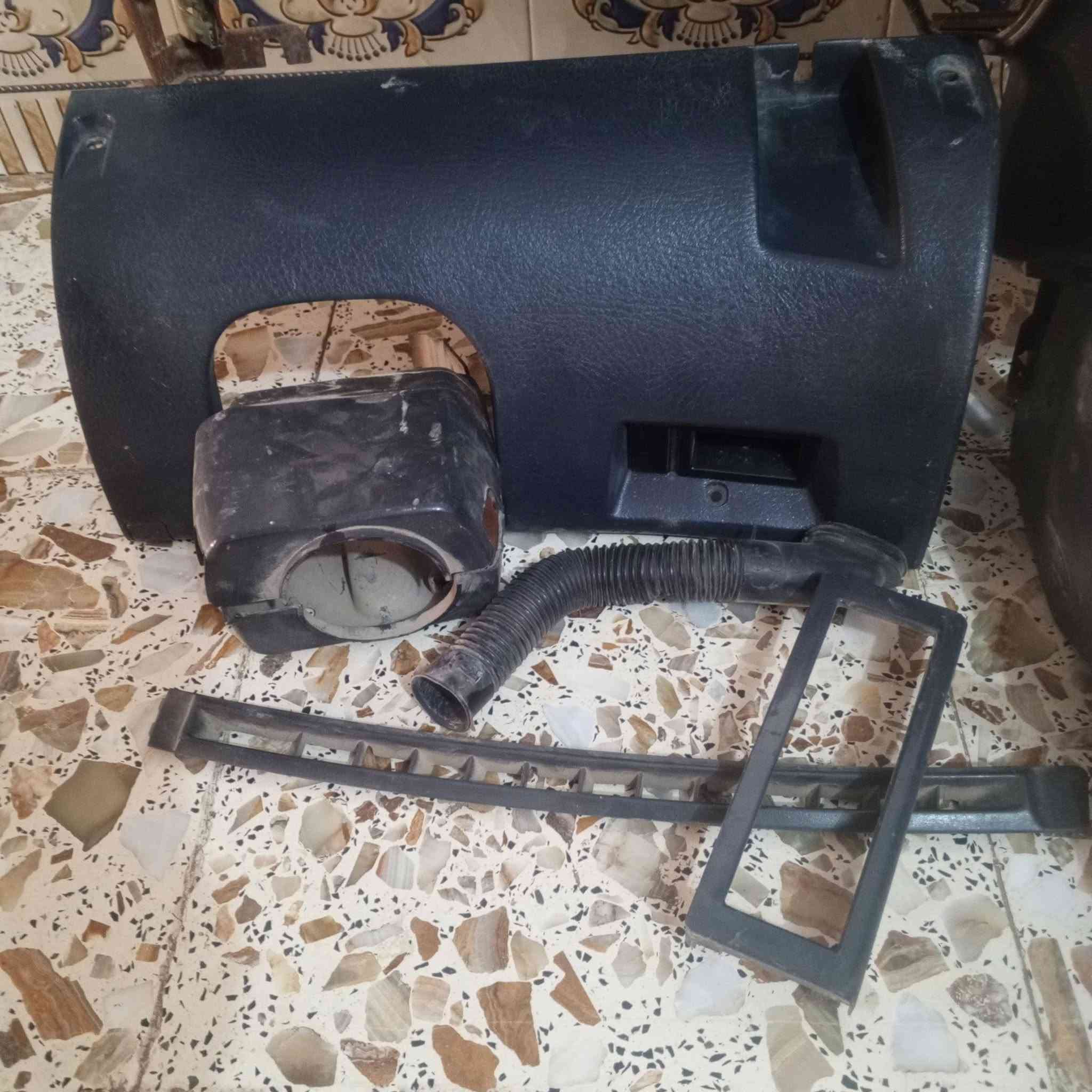 السلام عليكم ورحمه الله وبركاته دشبول سيفيا للبيع نضيف كامل مع ملحقاته مكاني بابل الخط السريع الاتصال ع ***********
