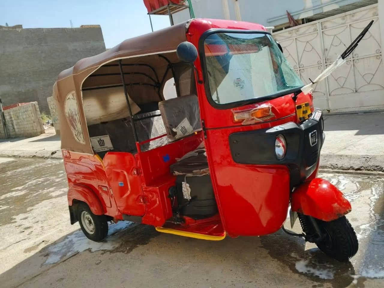 السلام عليكم تكتك للبيع مديل 23 أوراق كفاله عامه العنوان بغداد شارع فلسطين الرقم الموبايل ***********
رجا لحد يكسر اب سعر اتصل وتدلل
