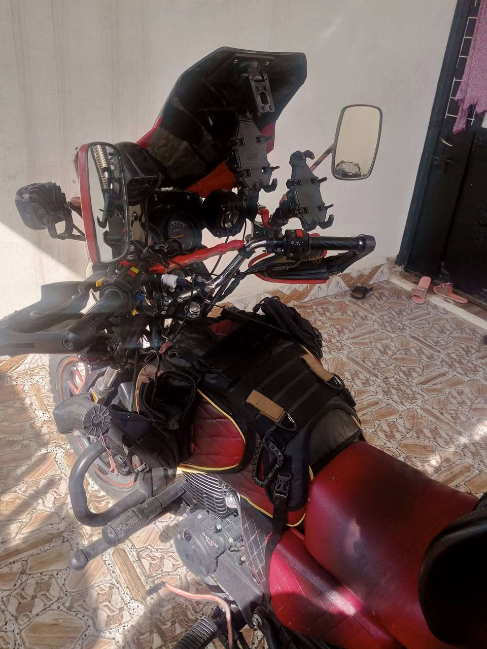 لبيع دايوان اي24باب اول محرك مامفتوح 200 مرقم اربيل شرط تحويل تراجع بسمي***********
