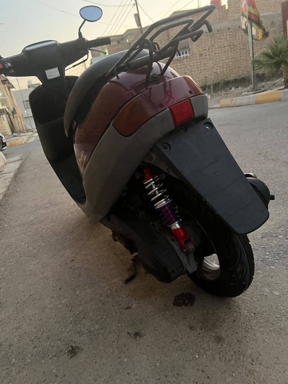دراجه بترا حاويه صارلها شهر من مطلعها كلشي شغال بيها السعر 750 وبيه مجال للشراي مكاني ناصريه مركز رقمي ***********

