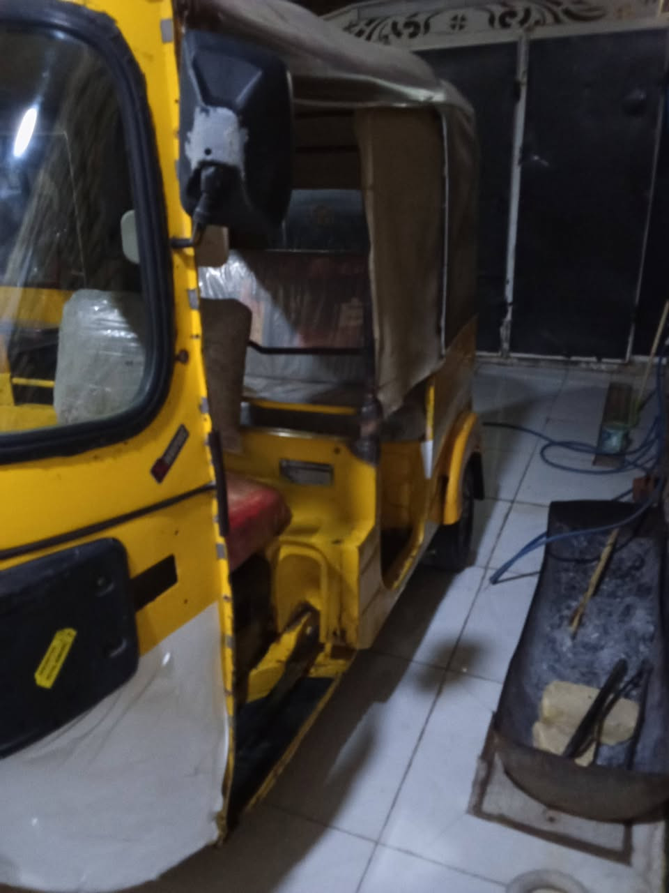 تكتك مديل 18داخله بل 19 وراق كامله وكيلها الحيدري شرط ترقيم سعرها 3  متواجد عل فيس بوك واتساب اتصال هذا رقمي *********** ميسان العمارة الجمعيات
