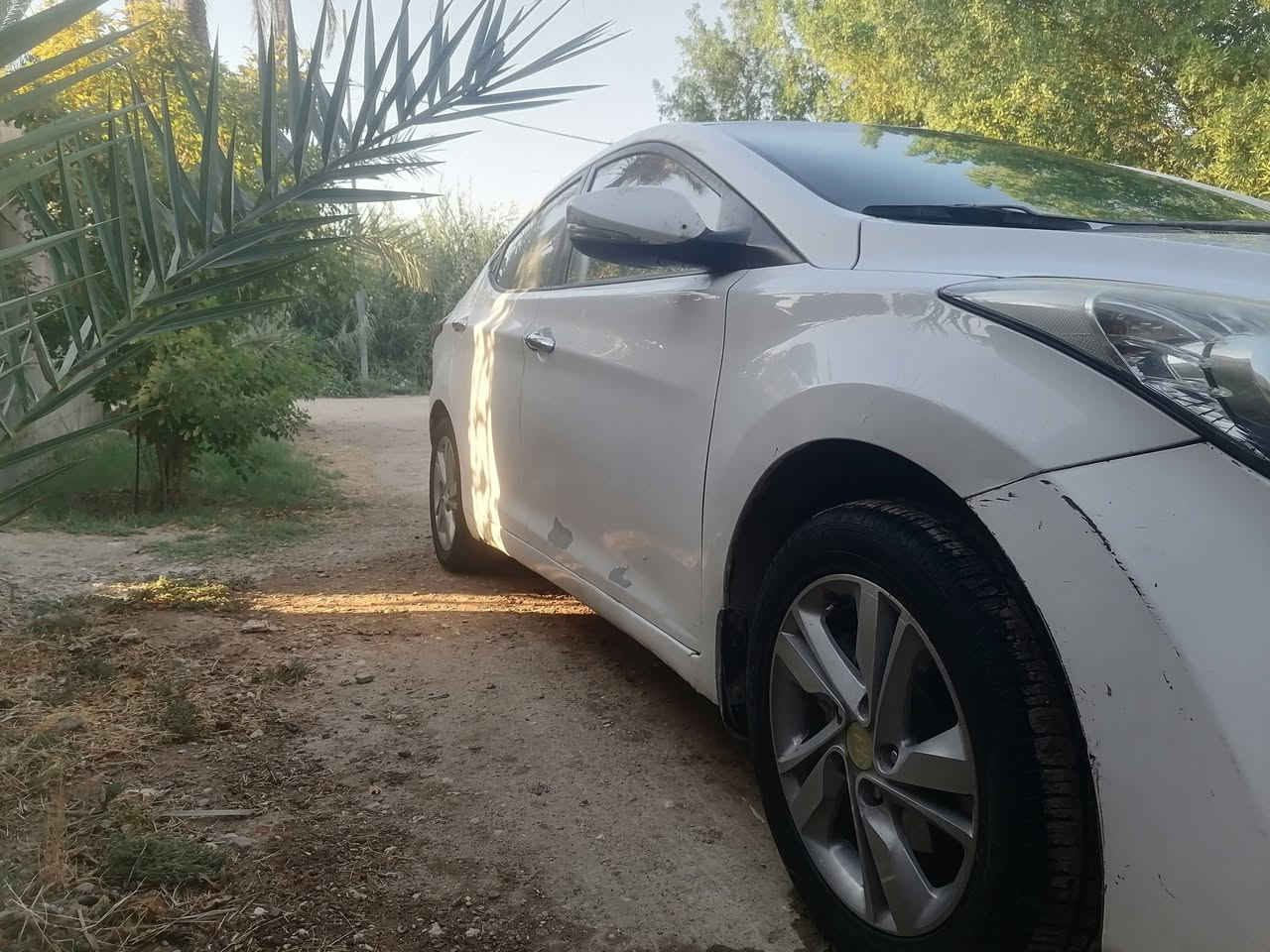 سلام عليكم الانترا ٢٠١٢ خليجي ١٦٠٠ جاهزه من كلشي بيه بس قطعه صبغ وبيه خياسات قليله سنويه ساقطه تحويل وكاله شتريد موجود رايده ٨٥ وبيه مجال قليل مكاني بابل سكندريه ما متواجد عله الفيس ***********
