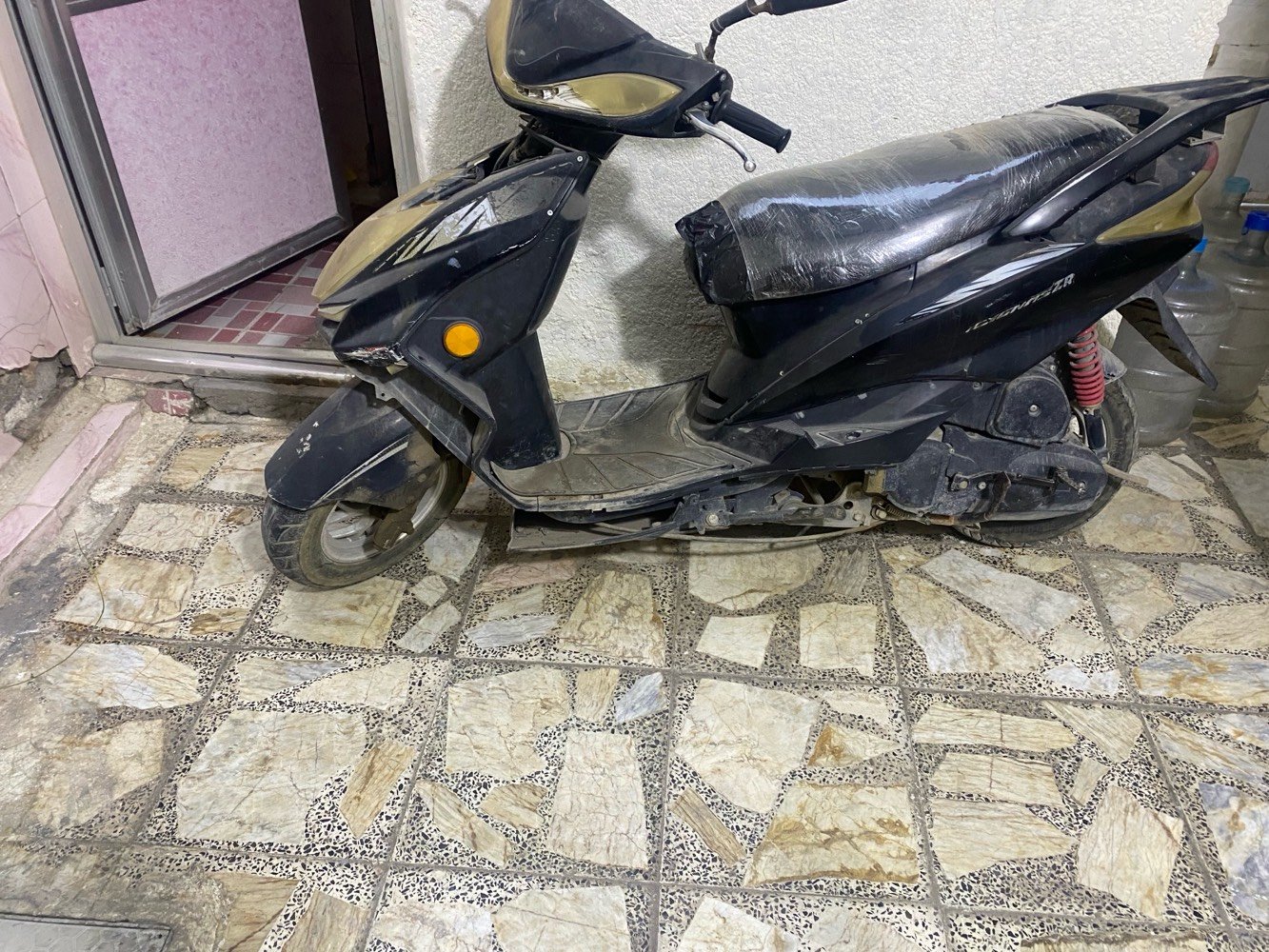 سكنس • طافية • واتس
