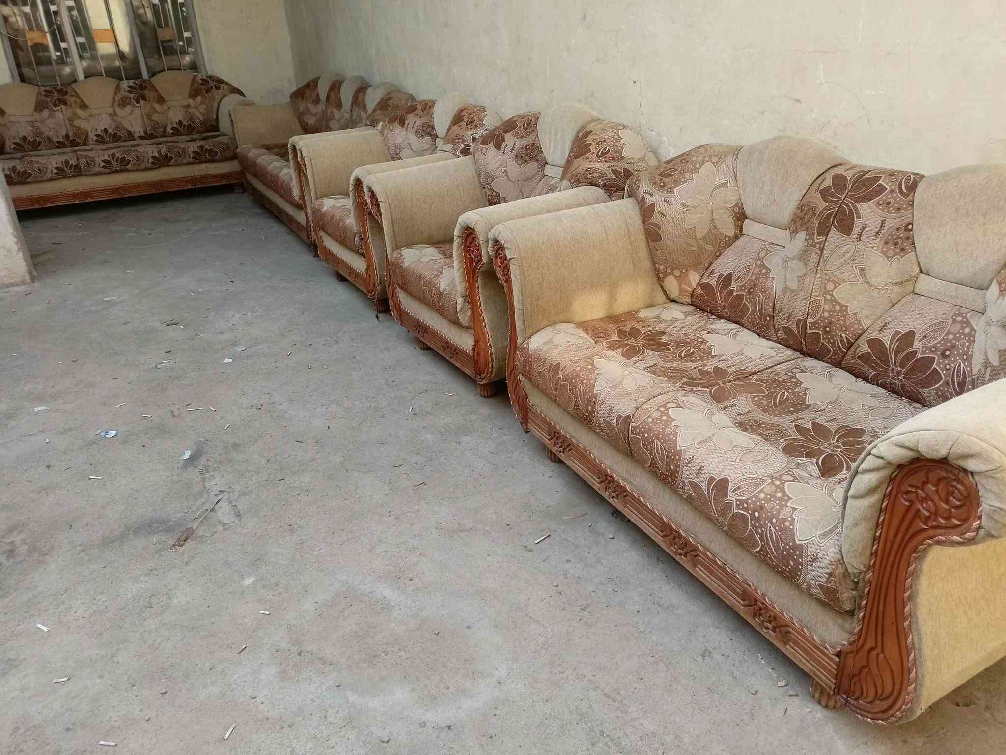 خشب عراقي • ٨ونص • ٥قطع