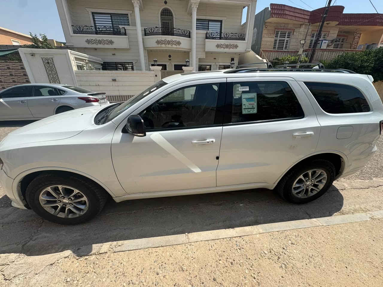 السلام عليكم دورنجو امريكي limited الموصفات العليا
2016 
V6 3600
ماشية 260
بيها قطعتين صبغ جاملغ نفر و بنيد صفح 
السيارة نظيفة و وكلشي بيها جديد و اعلى موصفات بل دورنجو ولو ما متوازي ما أبيعها 
السعر 185 فقط 
*********** بي واتساب
مكان موصل
