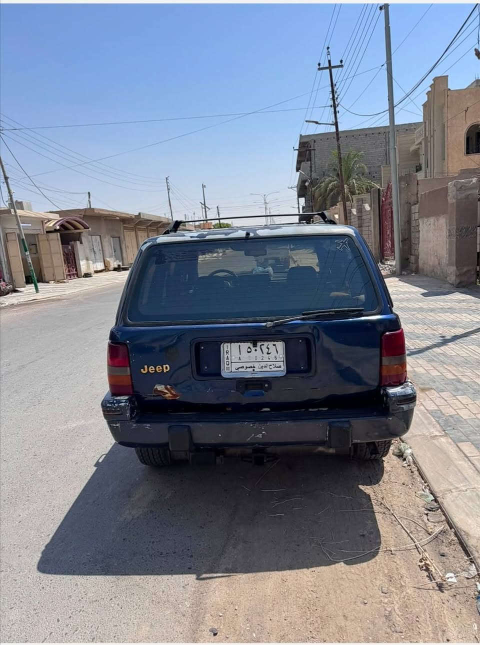 السلام عليكم سياره جيب للبيع موديل 1993 سياره نضيفه محرك + كير + اكسل + تخم تاير  كله جديد بل شرط كهربايات كله شغاله شرط اكشونه كهرباء بس تبريد بي ليك  سنويه صاقطه السياره بيه خربطه اشويه وبيه السكان بي بوش خفيف ولباقي شرط مكان سياره قضاء الدور بيع فقط السعر 35 وبيه مجال حك الجيه وتصال هاذ الرقم ***********...
