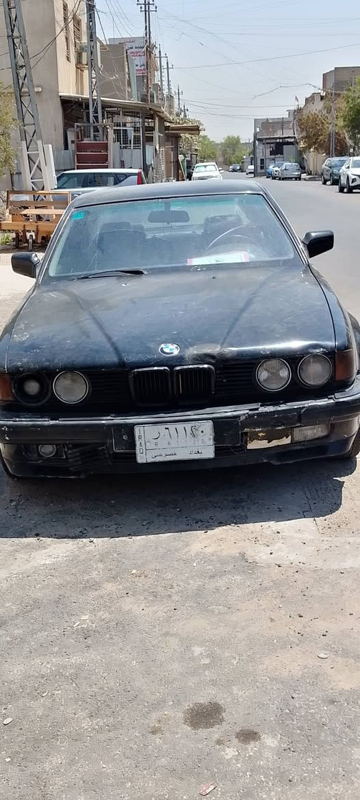 للبيع مستعجل . BMW 735  محرك 6 سلندر بيها خربطه ما تلزم اسلولي . مشروع وطني. رقم بغداد الماني .بيها نواقص . يرادلها ترتيب . سعرها 34 وبيها مجال .. مكاني بغداد- البياع . ***********
