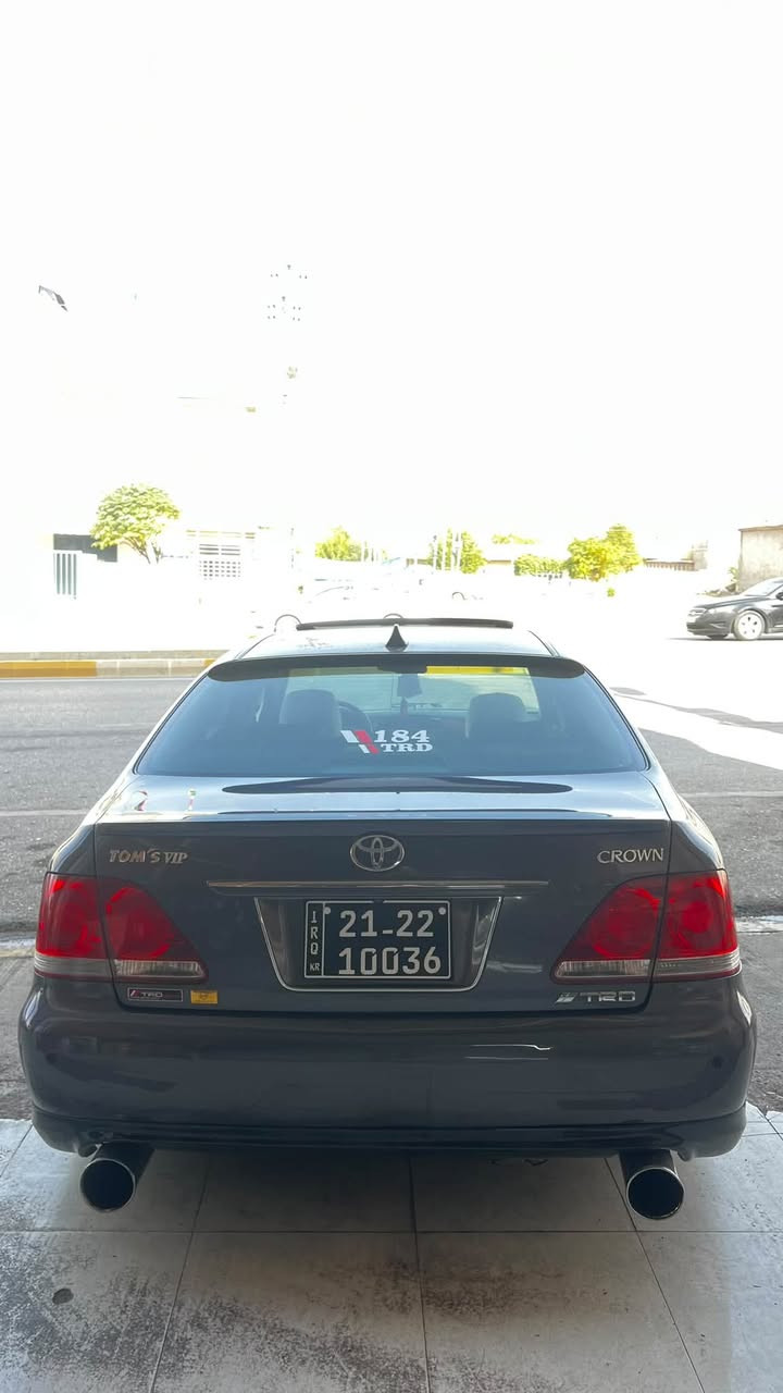 كراون ٢٠٠٧ • جلد • فتحة سقف