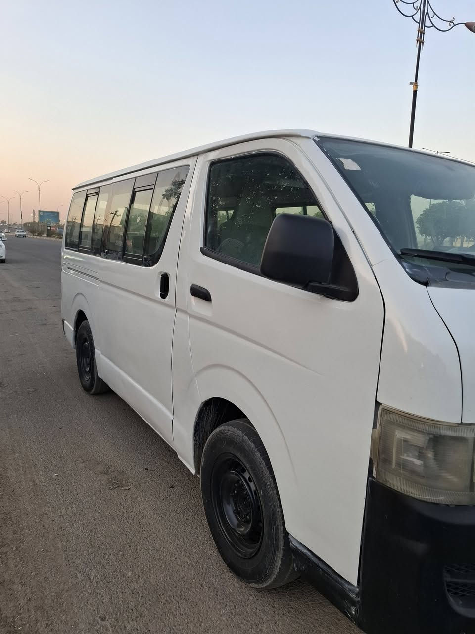 🚐 للبيع هايس 2007 – 
🔹 الموديل: 2007
🔹 المحرك: بنزين VVT سعة 2700
🔹 القير: عادي
🔹 الدفع: خلفي
🔹 اللون: أبيض
🔹 عدد الركاب: 14 راكب
🔹 المحرك والكير: مجفّات جديدة، صارلها تقريباً 5 أشهر
🔹 السيارة معمّرة بالكامل جديد
🔹 صبغ جديد بالكامل – طالعة من الصبغ البارحة
🔹 الشواصي: نضيفة وفول، ما بيها أي ملاحظات
🔹 الكهربائيات: كلها شغالة
🔹 شاشة + مسجل
🔹 تخم تايرات جديد
🔹 السيارة ما بيها قطره خياس
🔹 رقم ميسان
🔹 السيارة باسمي وتحويل مباشر
السياره مصفره ماعليها غرامات لا هيئه ولا مرور 
📞 للاستفسار: [***********]

البيع للجادين فقط،
