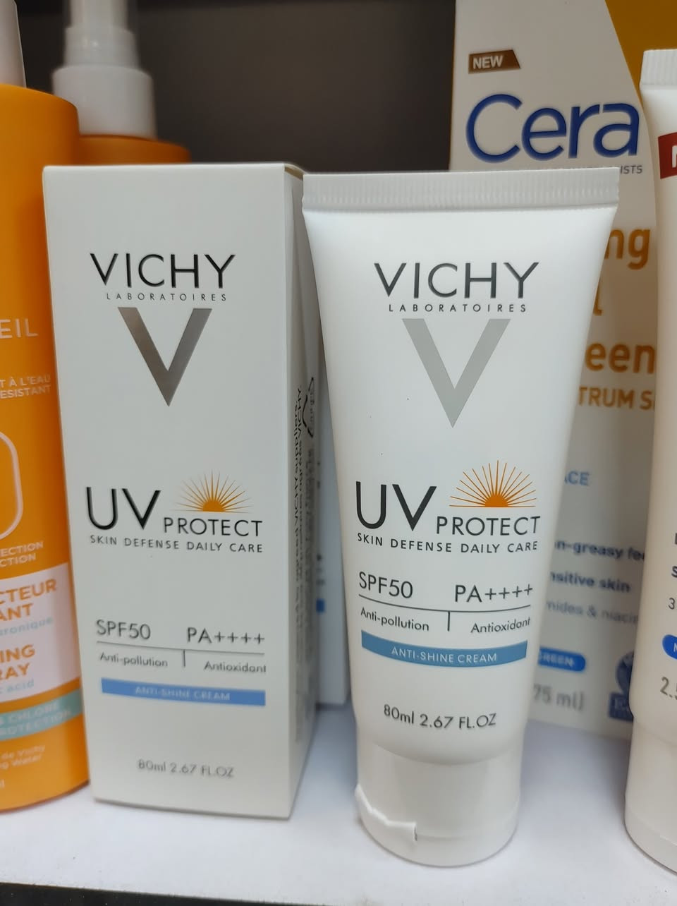 🌟 درع بشرتك اليومي من VICHY متوفر الآن لدى أوركيد بيوتي!

واقي شمس من فيشي، احمي بشرتك من الشمس، التلوث، والجذور الحرة بتركيبة واحدة خفيفة وغير دهنية.

✨ مميزات المنتج:
🔹 SPF 50 + PA++++ – أعلى مستوى حماية من الأشعة فوق البنفسجية.
🔹 مضاد للتلوث – يحمي بشرتك من الجزيئات الضارة في الهواء.
🔹 مضاد للأكسدة – يمنع ظهور البقع ويؤخر علامات الشيخوخة.
🔹 مضاد لللمعان (Anti-Shine) – يدوم مطفياً طوال اليوم، مثالي للبشرة الدهنية والمختلطة.
🔹 تركيبة اقتصادية 80 ممل.

🛒 احصل عليه الآن حصرياً من:
🏬 أوركيد بيوتي – مجمع النوري، داخل القيصرية، شارع الكماليات (قرب بيت عدنان).

📞 للطلب والحجز:
📍 مراسلة الصفحة مباشرة.
📍 أو واتساب: ***********

لا تترددي، احمي بشرتك اليوم واستعدي لإطلالة مشرقة وصحية! 💛
