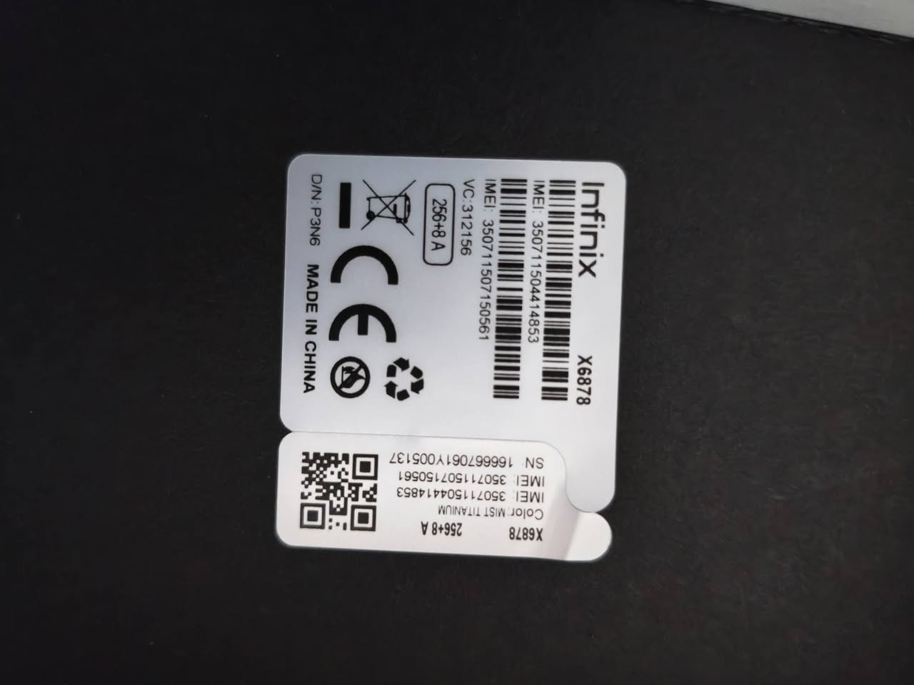 Infinix Note 60 Pro 5G للبيع (استخدام أسبوع واحد فقط)
السلام عليكم انفنكس نوت 60 برو 
جديد نضافه 100% التلفون صارله اسبوع يمي 
كامرته تخبل وصوت وشحن يقبط ب ربع ساعه ويطول اكثر من يوم ونص 
ملحقاته كامله بس الشاحنه الاصليه سعرها فوك ال 30
ذاكرة 256GB مع رام 16GB (أساسي 8GB + إضافي 8GB

سعره 525  بي مجال بسيط رجائاً لحد يكسر بالسعر اذا متعرف بيهن التلفون جديد 
متواجد ماسنجر و واتساب 
***********
