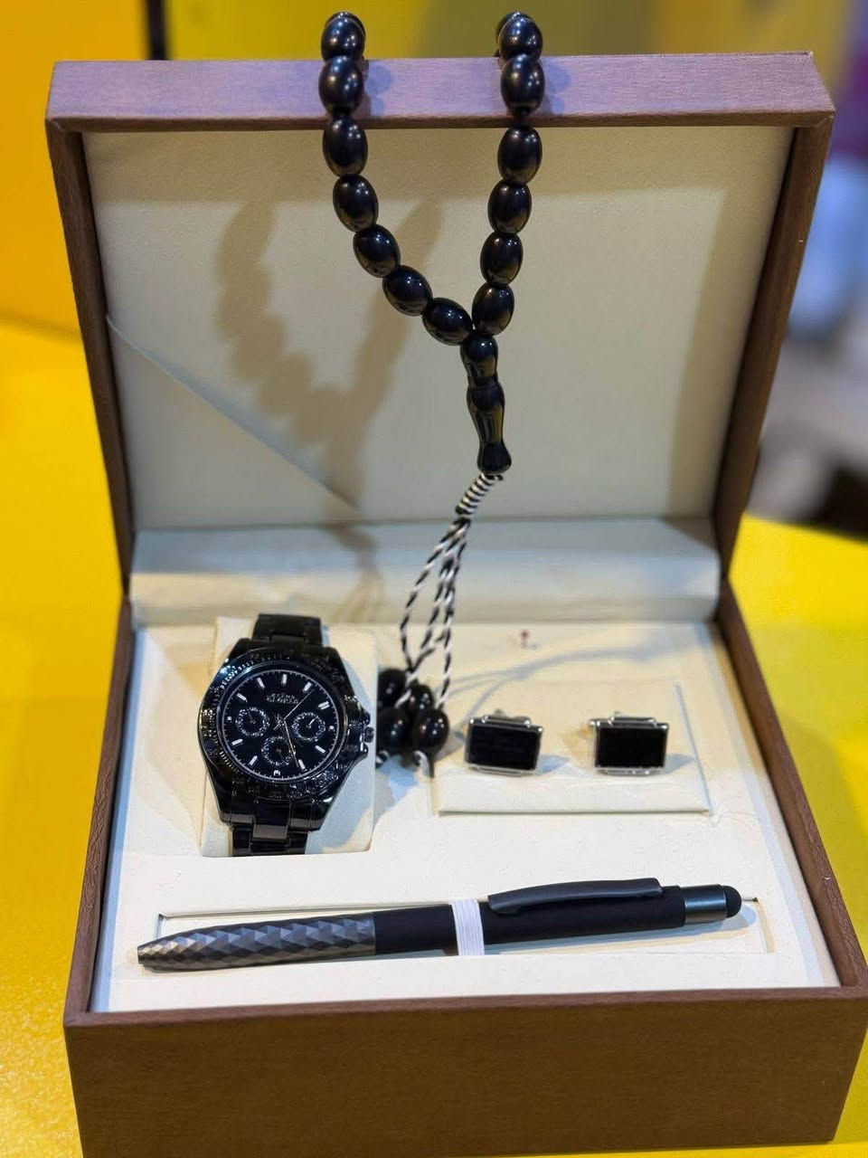 ✨⌚ أحدث الساعات الرجالية  وصلت الآن! ⌚✨

إذا تبحث عن الأناقة والجودة في نفس الوقت، مجموعتنا من الساعات تناسب كل الأذواق 💫
تصاميم عصرية، ألوان جذابة، وماركات مميزة… خلي وقتك دايمًا يلمع بإطلالتك 🌟

🎁 مناسبة للهدايا الراقية وللاستخدام اليومي
💎 جودة عالية بأسعار مناسبة

📍 العنوان: كوت حي جهاد نهاية شارع صبر
🏬 اسم المكتبة: مكتبة الولاية
📞 رقم الهاتف: ***********

📩 للحجز والاستفسار راسلنا على الخاص
لا تفوّت الفرصة وخلي ساعتك تحكي عنك
