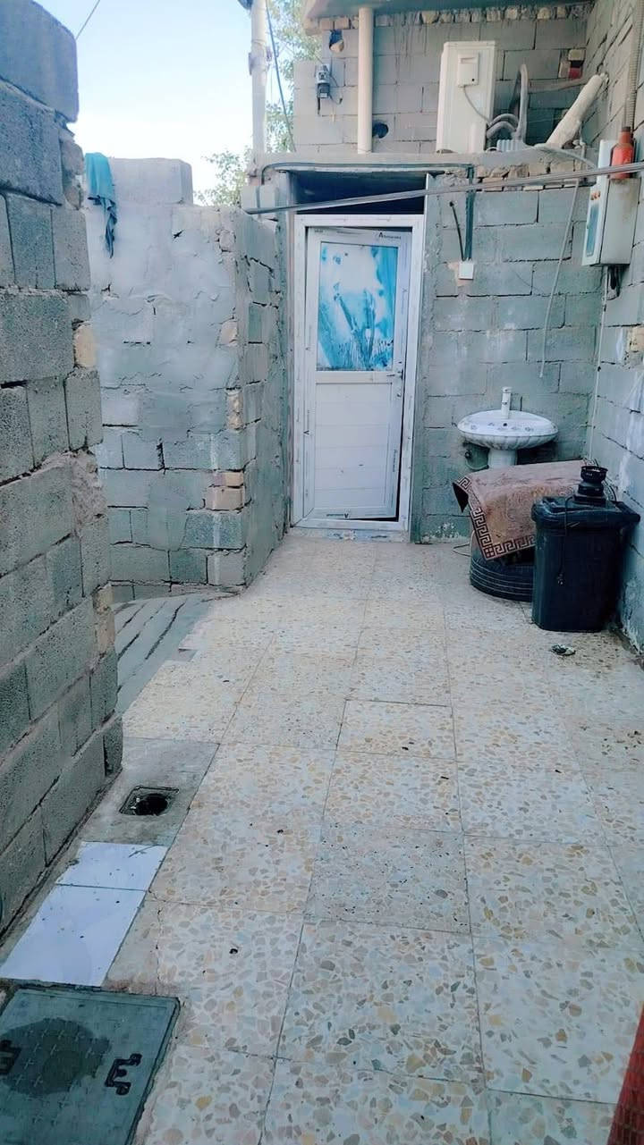 المجر الكبير • ١٢٥م • غرفتين